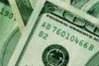 El dólar repunta; el peso débil ante influenza