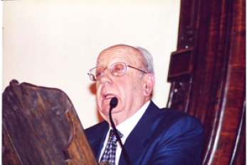 Angelo Altieri Megale, universitario fundamental