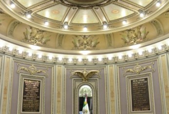 Diputados panistas revientan sesión; blindan a Fernando Morales