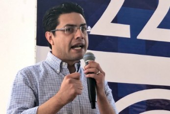 Acusa Giles difamaciones de Morena