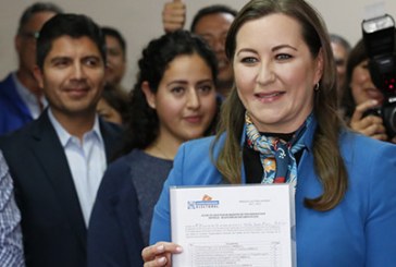 Martha Erika Alonso se registra como precandidata del PAN