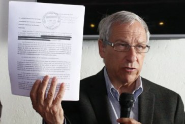 Cárdenas buscará registrarse con menos firmas