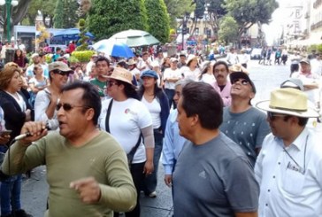 Marchan contra Claudia Rivera