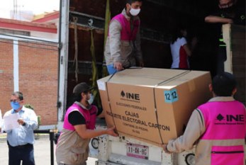 Recibe INE boletas electorales para votación de diputados federales