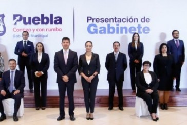 Rivera Pérez presenta primeros secretarios