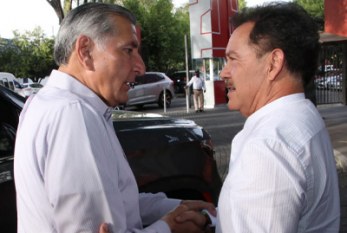 Acepta Adán Augusto amistad, pero niega alianza con Mier