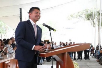 Advierte Rivera que sólo fuera de horario laboral recorrerá el estado