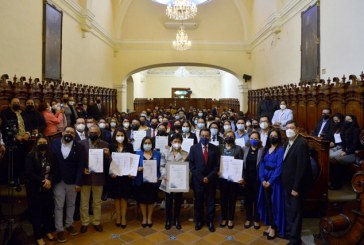 Entrega la Rectora Lilia Cedillo Premio Ceneval al Desempeño de Excelencia-EGEL a 70 egresados de la BUAP