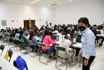 Rectora María Lilia Cedillo Ramírez supervisa aplicación del Examen General de Admisión a la BUAP