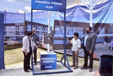 Colocan la primera piedra para nuevos edificios en la Preparatoria Emiliano Zapata, en San Martín Texmelucan