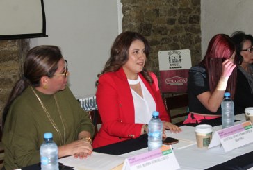 Preside diputada Laura Zapata foro para la presentación de la Vitrina Social