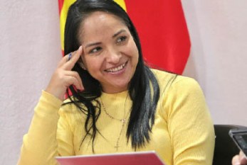 Liz y Mier ningunean encuesta que da empate técnico