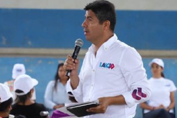 Acusa Lalo despilfarro de gobiernos de Morena