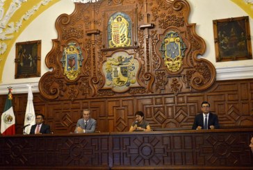 Ante el Consejo Universitario presenta sus propuestas candidato a la presidencia municipal de Puebla por la coalición Sigamos Haciendo Historia