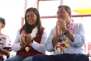 SERGIO SALOMÓN Y ARIADNA AYALA INAUGURAN MULTIDEPORTIVO DE TEHUIXPANGO