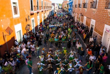ATLIXCO DA LA BIENVENIDA A LA PRIMAVERA CON SU COLORIDO Y TRADICIONAL DESFILE INFANTIL.