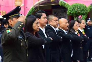 ARIADNA AYALA INVITA A FORTALECER LA IDENTIDAD COMO ATLIXQUENSES, PARTICIPANDO EN EL DESFILE DEL 04 DE MAYO.