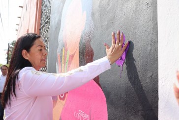 EN ATLIXCO, ARIADNA AYALA SE SUMA A LA PINTA DE LOS MURALES POR LA PAZ Y LA DIGNIDAD DE LAS VÍCTIMAS