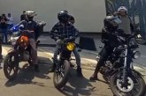 Motociclistas rechazan uso de chaleco y casco con placas