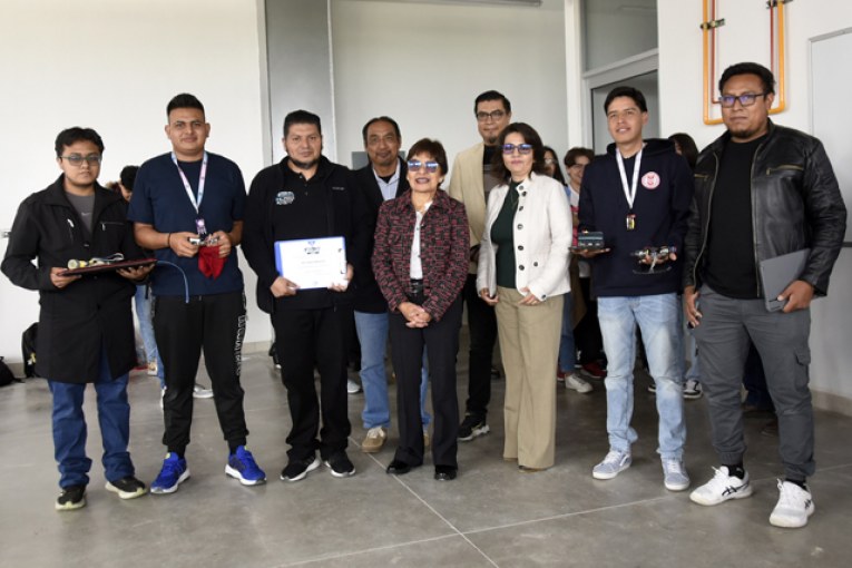Celebran en CU2 el concurso “Robomatrix, Liga latinoamericana de robótica de competencia