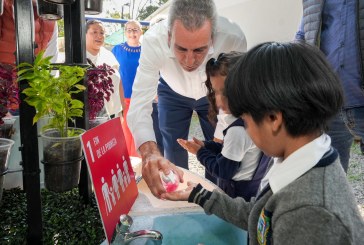 Atestigua Pepe Chedraui donación de captador pluvial en el Preescolar Jorge Murad Macluf