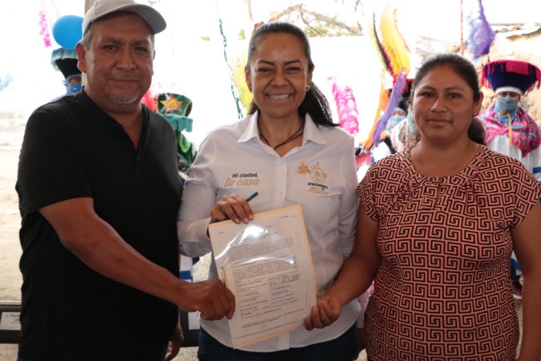 ARIADNA AYALA ENTREGA TANQUE ELEVADO Y REAFIRMA SU COMPROMISO CON EL BIENESTAR DE ATLIXCO