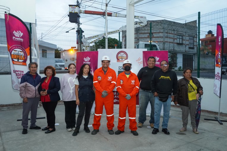 Inaugura Pepe Chedraui modernización total del alumbrado público en Tres Cruces