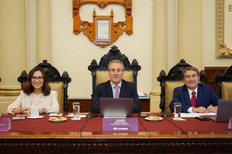 Aprueba Cabildo solicitar al Congreso del Estado autorización para llevar a cabo la concesión de paraderos en la capital