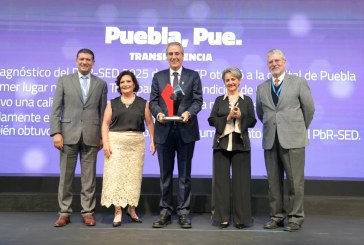 Recibe Pepe Chedraui reconocimiento por calificación perfecta e histórica en transparencia y rendición de cuentas