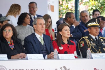 Asiste Pepe Chedraui al Desfile Cívico -Militar por el 215 Aniversario de la Independencia