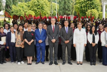 Encabeza Pepe Chedraui entrega de banderas en escuelas, juntas auxiliares e inspectorías