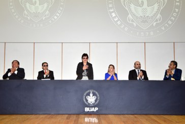 Rectora preside Cuarto Informe de Labores y toma de protesta en la Facultad de Administración