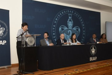 Entrega BUAP constancias de capacitación a servidores públicos