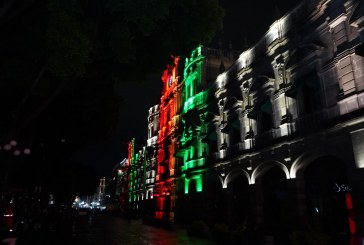 Inaugura Pepe Chedraui nuevo sistema de iluminación arquitectónica del Palacio Municipal