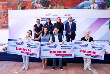 Entrega Lupita Cuautle premios del Sorteo Predial 2026