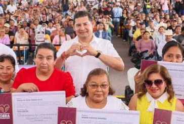 Armenta entrega y anuncia obras en la región de Izúcar de Matamoros